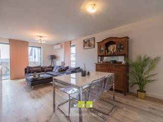 <span><strong>DUPLEXAPPARTEMENT MET 2 SLAAPKAMERS, 2 TERRASSEN EN EEN OVERDEKTE AUTOSTAANPLAATS IN DILSEN.<br /><br /></strong><strong>WERKWIJZE HUURDOSSIER<br /></strong>Interesse? Surf dan zeker naar onze advertentie via https://www.groepn.be/duplex-te-huur-in-dilsen-stokkem/7715410.<br />Uw kandidatuur kan ingediend worden via https://mijnhuurprofiel.be/whise/7715410?subdomain=n78-vastgoed.<br />Aanvaarding gebeurt steeds in overleg met de verhuurder op basis van de gevraagde gegevens en documenten.<strong><br /><br />EXTRA INFORMATIE<br /></strong>- Maandelijkse huurprijs: 980 EUR.<br />- Geen gemeenschappelijke kosten.<br />- Huurwaarborg: 3 maanden huur: 3 x 980 EUR = 2.940 EUR.<br />- Gewenste duur huurcontract: 1 jaar.<br />- Beschikbaar vanaf 01/07/2026.<br />- Kosten plaatsbeschrijving in- én uitrede zijn voor de helft ten laste van de huurder. <strong><br /><br /></strong><strong><br /></strong></span><span><strong>VERDIEPING +01<br />- Inkomhal </strong>(2,50m x 1,75m = 4,38m²): tegelvloer.<strong><br />- Toilet</strong> (1,00m x 0,85m = 1,85m²): hangtoilet, wastafel, tegelvloer.<strong><br />- Keuken </strong>(3,20m x 5,00m = 16,00m²): onder- en bovenkasten, keramische kookplaat, dampkap, dubbele spoelbak, koelkast, microgolf, oven, laminaatvloer. <br /><strong>- Berging</strong> (2,00m x 2,50m = 5,00m²): CV-installatie, tegelvloer.<strong><br />- Leefruimte </strong>(3,90m x 4,30m = 16,77m²): schuifpui naar terras aan de voorzijde, airco, automatische rolluiken, trap naar 1ste verdieping, laminaatvloer. <strong><br />- Terras </strong>(2,15m x 4,30m = 9,25m²): voorzien van terrastegels. <strong><br /><br />VERDIEPING +02<br />- Overloop </strong>(1,00m x 1,70m = 1,70m²): tegelvloer.<br /><strong>- Badkamer </strong>(1,80m x 4,00m = 7,20m²): badkamermeubel (lavabo, onderkast, bovenkast met spiegel), ligbad, douche, hangtoilet, wandbetegeling, aansluiting wasmachine en droogkast, tegelvloer.<strong><br />- Slaapkamer 1 </strong>(2,50m x 4,50m = 11,25m²): deur naar terras, tegelvloer.<strong><br />- Slaapkamer 2 </strong>(3,30m x 3,90m = 12,87m²): tegelvloer. <strong><br />- Terras </strong>((1,15m x 9,40m) + (1,15m x 3,30m) + (1,15m x 7,00m) = 22,65m²): bankirai.<br /><strong><br />EXTERIEUR<br /></strong>- 1 Overdekte autostaanplaats.<br /><br /><br />Bekijkt u deze advertentie via een aanverwante vastgoedsite, surf dan zeker naar onze website <strong>www.N78vastgoed.be</strong> voor een uitgebreide beschrijving en foto's. <strong>Meer info: +32 (0)89 86 18 88 of info@N78vastgoed.be.</strong></span>