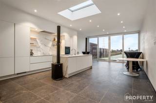 Fully renovated 3 bedroom house on approach road to HulsteProperty features 3 spacious bedrooms,