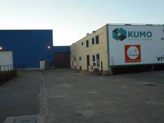 Deze ruime opslagruimte (magazijn) heeft een oppervlakte van +/- 40 m².<br />Het gaat om een overdekte en afgesloten Unit in een gebouw waar men toegang heeft via een badge.<br /><br />In de gemeenschappelijke ruimtes is er een toilet aanwezig.<br /><br />De vaste kosten van € 15,00 zijn voor onderhoud gemeenschap, gemeenschappelijk elektriciteitsverbruik, gemeenschappelijk water verbruik, onderhoud lift zonder jaarlijkse afrekening.<br /><br />De brandverzekering gebouw en de onroerende voorheffing zit reeds mee in de huurprijs.<br /><br />24/24 OPEN!!!