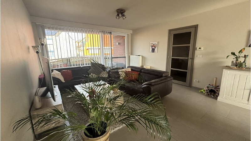 Recent 2-slaapkamerappartement met 2 TERRASSEN en AUTOSTANDPLAATS te huur in Sint-Andries - photo 4