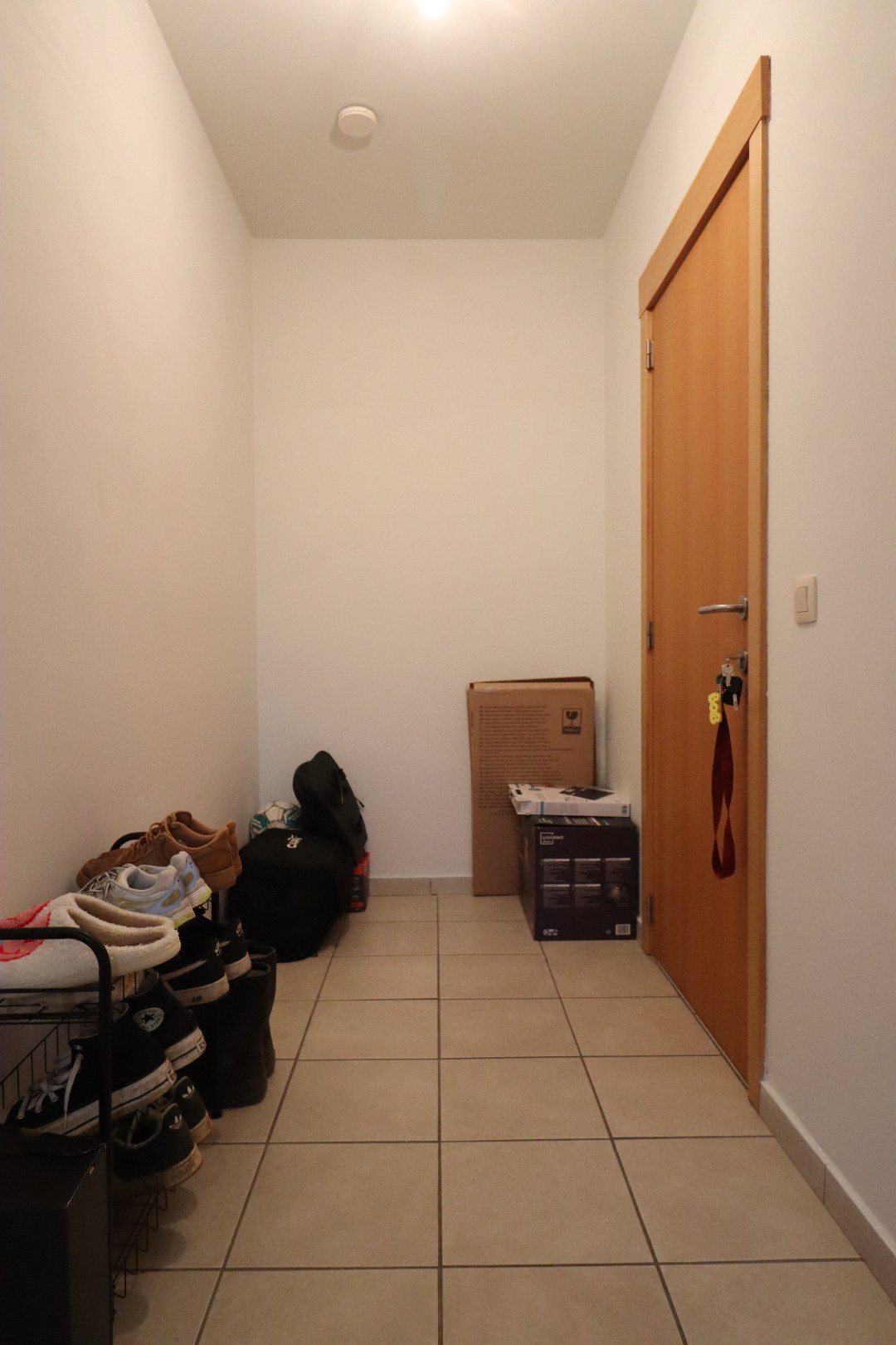 Ruim en lichtrijk appartement met twee slaapkamers en terras nabij het centrum van Moerzeke - foto 3