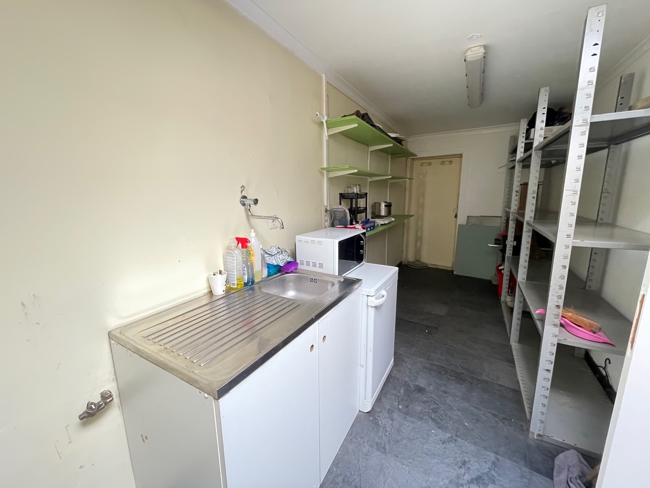Woning met handelsruimte en 2 appartementen - foto 5