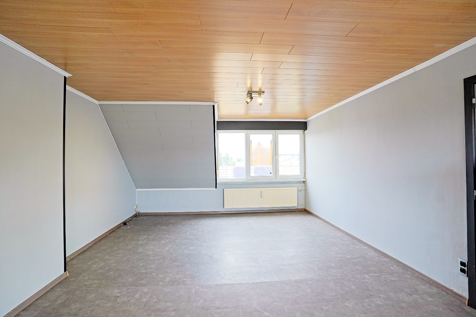 Instapklaar 1-slaapkamerappartement op zolderverdieping – ideaal voor starters of investeerders! - foto 4