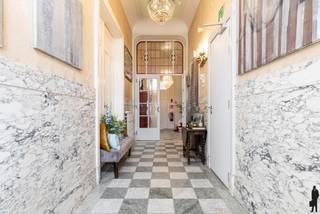 Huurprijs: 870 EUR per maand+ 20 EUR per maand gemeenschappelijke kostenKosten plaatsbeschrijving zijn 50/50 te betalen door huurder en...