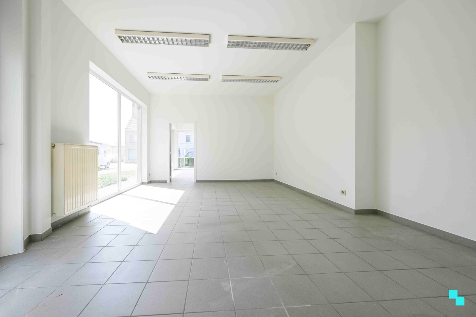 Handelsruimte op toplocatie in Oostrozebeke - foto 5