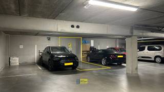 Ondergrondse autostaanplaats op een centrale locatie in Oud-Berchem in een recent gebouw.Het ondergrondse garagecomplex betreed je d.m.v. een...
