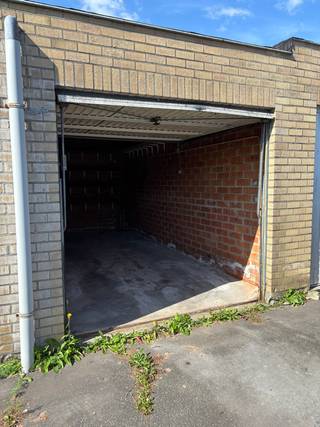 Garage for sale in Asse