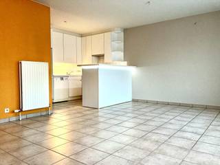 2 slaapkamer appartement met autostaanplaats in het centrum van Kuurne te huur.Dit modern appartement gelegen in het centrum van Kuurne op toch wel...