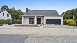 Welkom op de Elf-Septemberlaan 37 in Opglabbeek.Bent u op zoek naar een ruime open bebouwing op een rustige en unieke locatie?Bent u op zoek naar een...