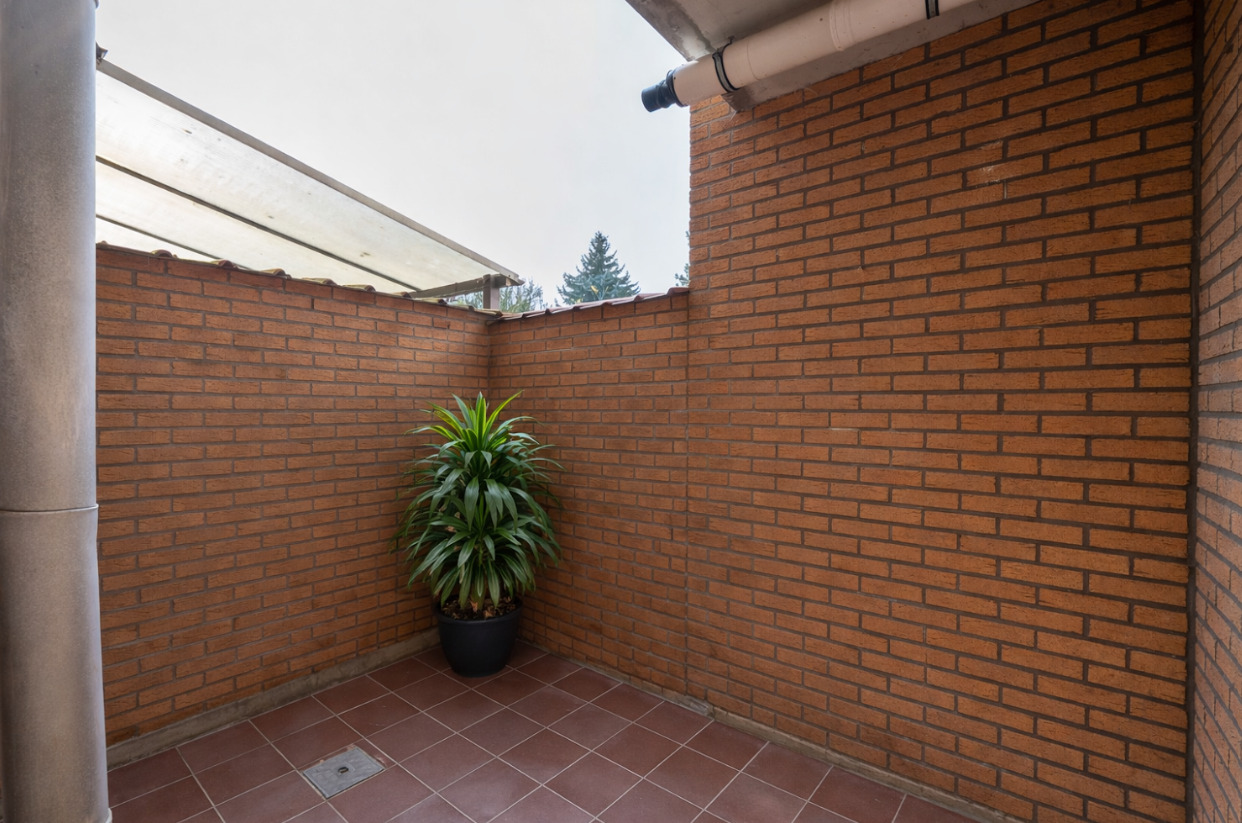 Commercial for sale in Sint-Pieters-Leeuw
