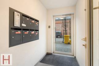 Recent appartement met 2 slaapkamers en autostaanplaats vlakbij het centrum.Het appartement, gelegen op de eerste verdieping, heeft volgende...