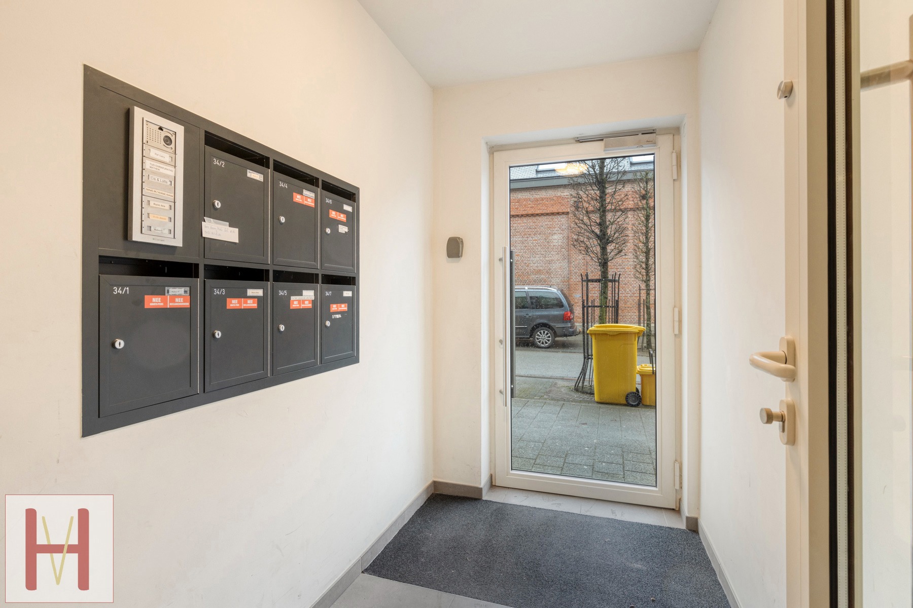 Recent appartement met 2 slaapkamers en autostaanplaats  - foto 2