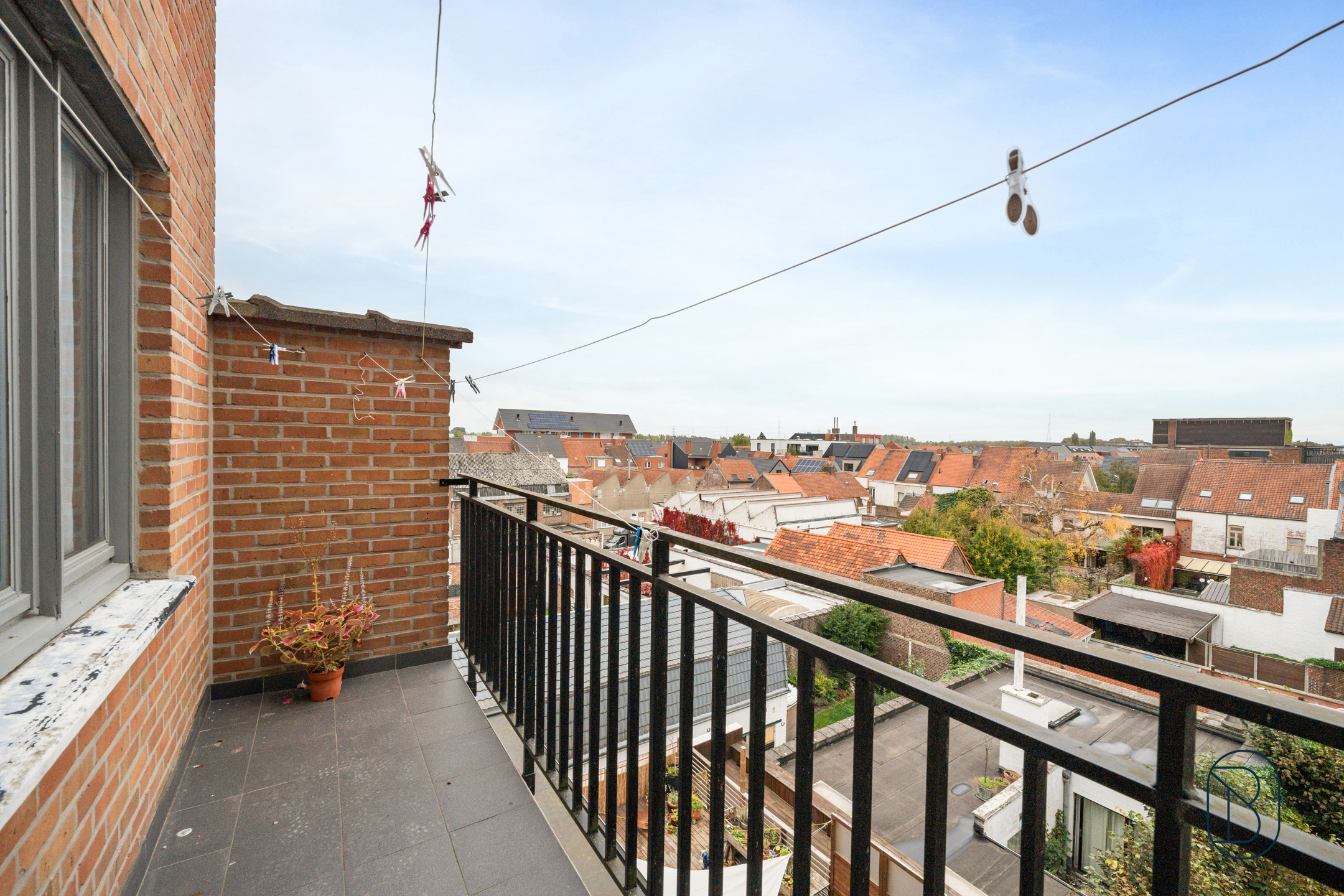 Op te frissen appartement met 3 slk en GARAGE nabij centrum - foto 4