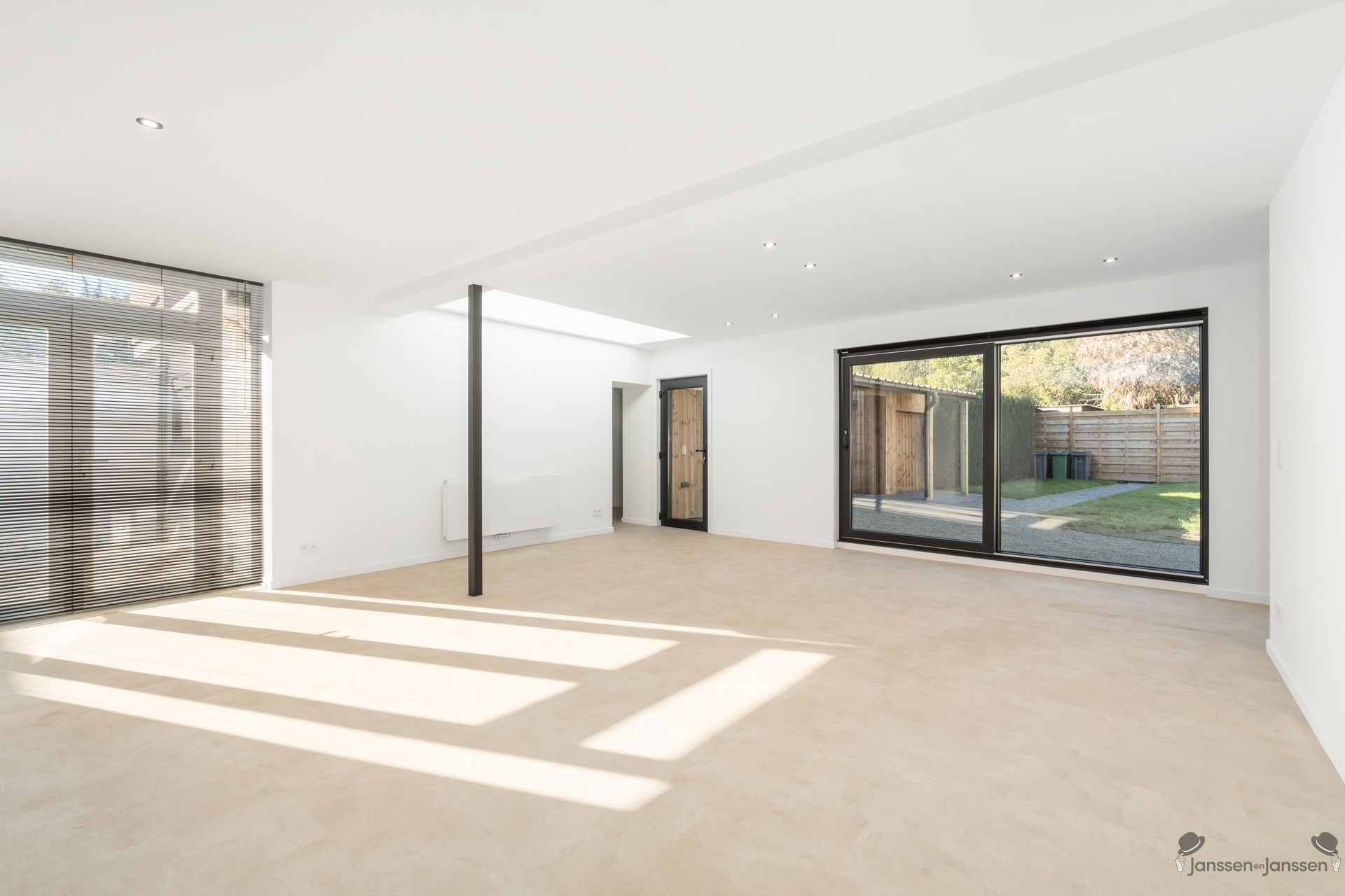 Luxueus gerenoveerd duplexappartement met 4 slaapkamers en private tuin - foto 4