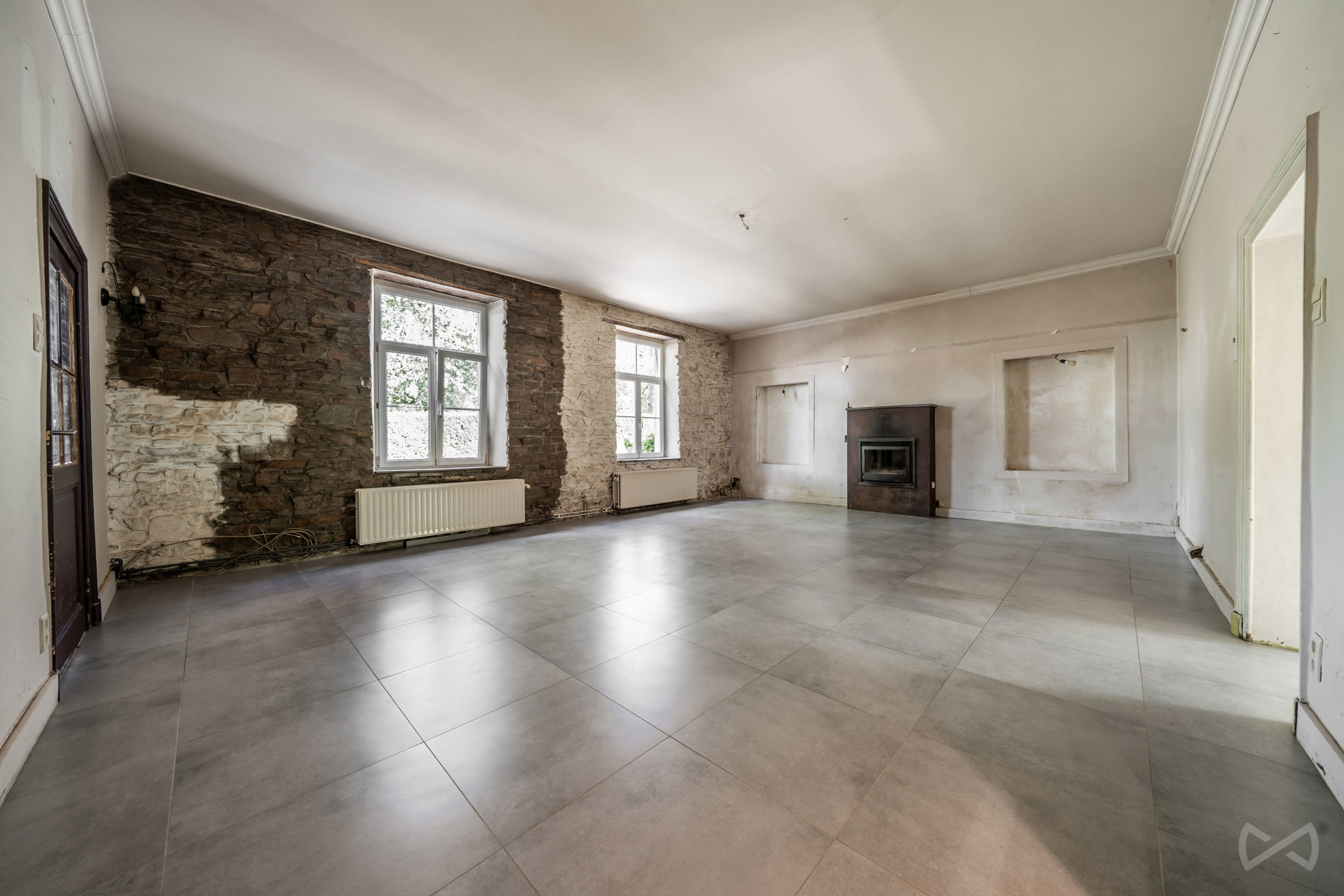 Huis te koop in Villers-Le-Temple met 8 slaapkamers - foto 4