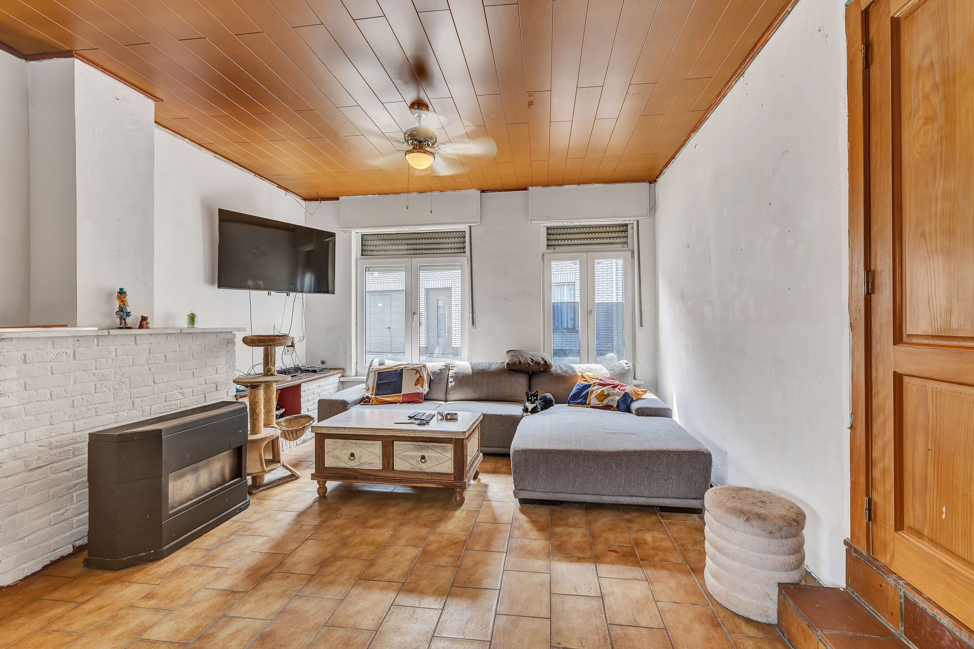 Te renoveren woning met 3 slaapkamers en garage - foto 4