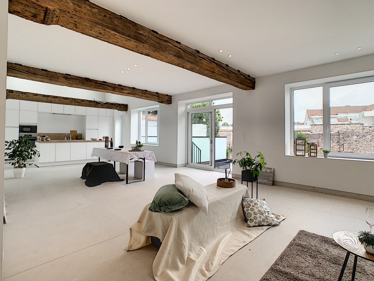 Te huur, energiezuinige duplex met 3 slaapkamers en terras in hartje Oudenaarde! - foto 4