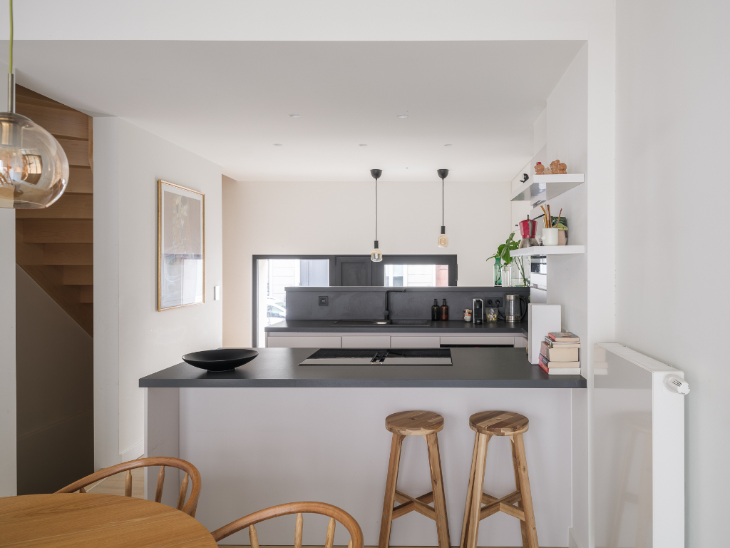 Volledig gerenoveerde woning (190 m² bvo) met 3 slaapkamers en zonovergoten dakterras, gelegen nabij de Visserij. - foto 3