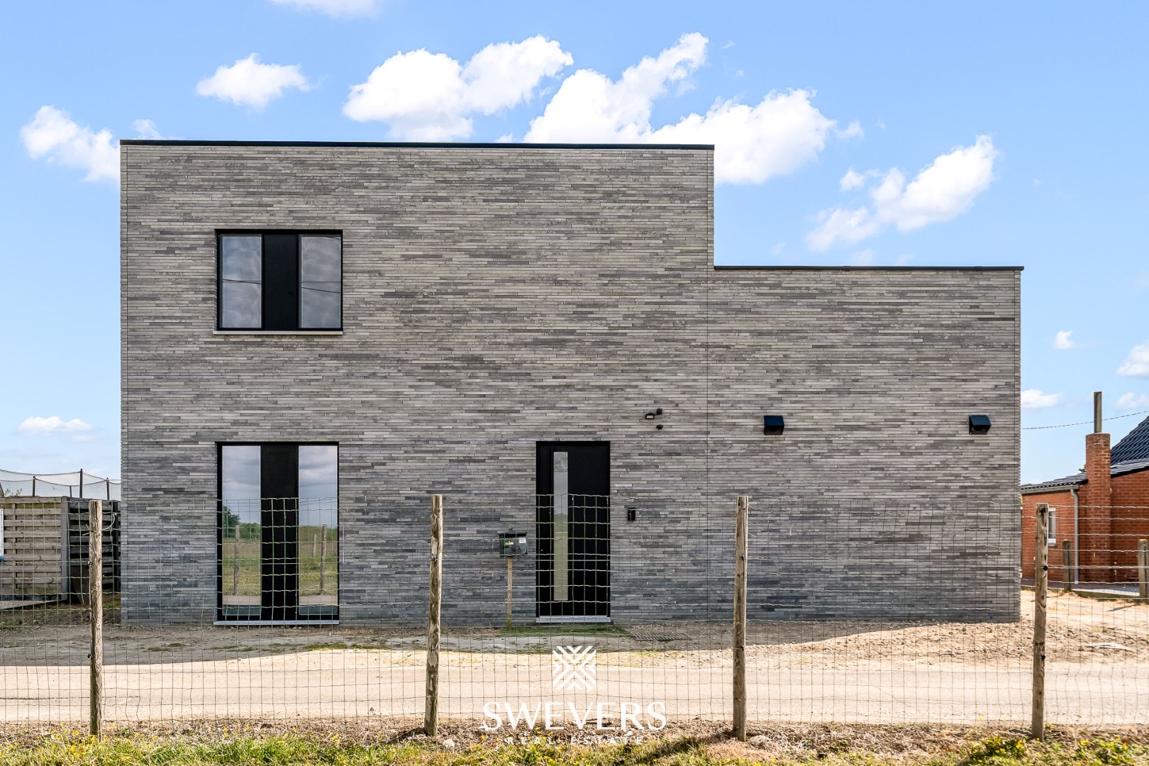 Industrieel chique recent gebouwde woning te Herk-de-Stad - foto 1