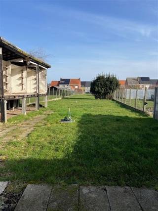 <p><span>Te slopen woning in deelgemeente Ename.</span></p><p><span> </span></p><p><span>Mooi en idyllisch gelegen woning op een oppervlakte van ong 570 m2<br /><br /></span></p><p><span>De verkoop bevat een goedgekeurde omgevingsvergunning voor het herbouwen van een woning. </span></p><p><span> </span></p><p><span>Info en plannen , neem contact op via </span><span>jurgen@immodhondt.be</span></p><p><span> </span></p><p><span> </span></p><p><span> </span></p><p><span> </span></p>