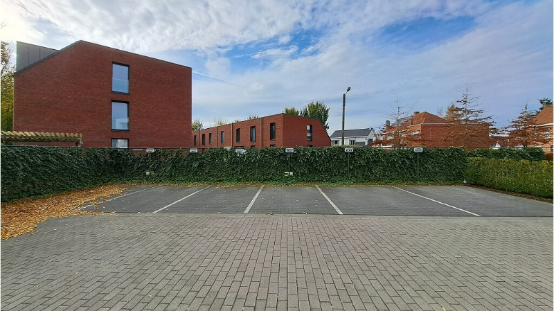 AUTOSTANDPLAATS te koop in de Witte Molenstraat 17 in Sint-Michiels Brugge. - foto 1