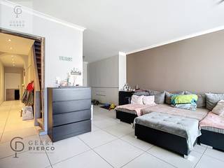 Deze gesloten bebouwing op een perceel van 1a60ca is gelegen op een toplocatie, zijnde op 500m van de Grote Markt, winkels, zwembad,...