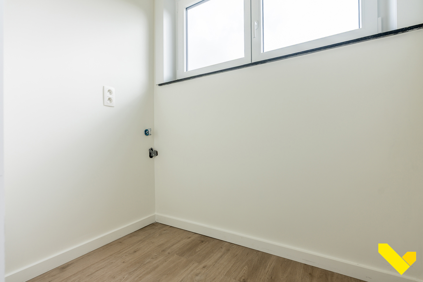 Goed gelegen gerenoveerde woning met 3 slaapkamers  - foto 4