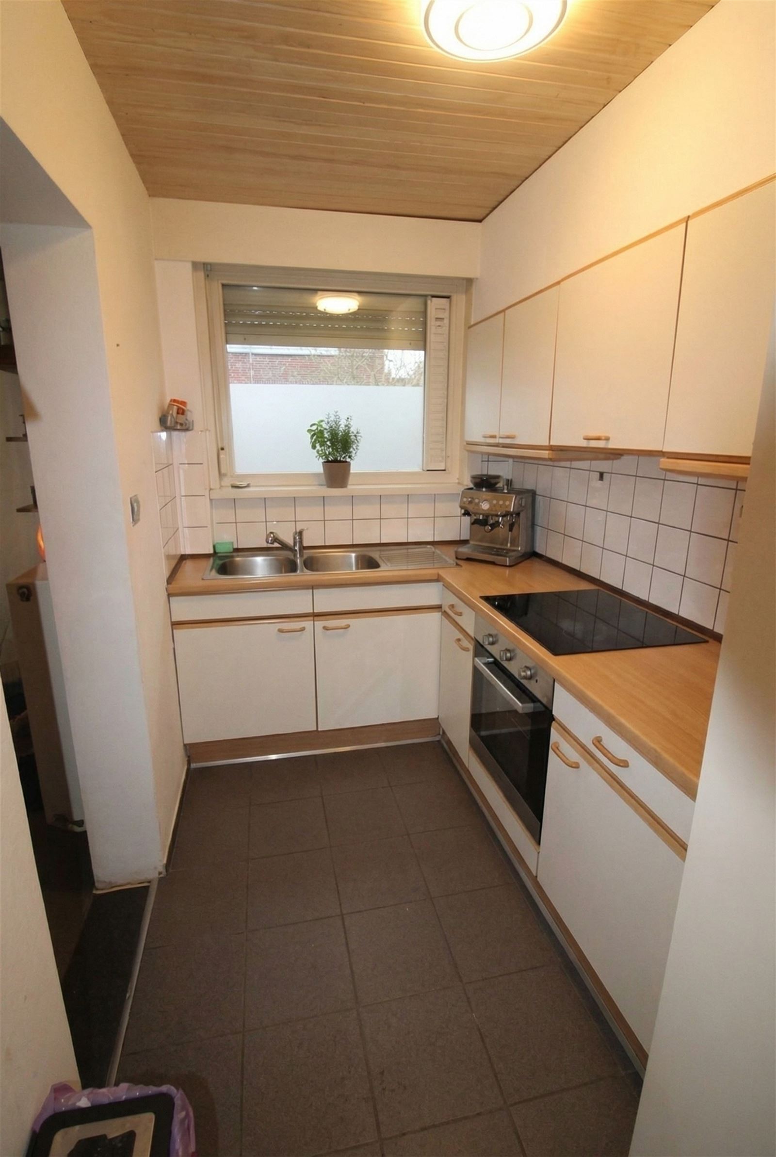 Gelijkvloers appartement met ruime indeling, tuintje - foto 4