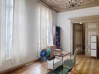 Dit gelijkvloers appartement bevindt zich in een authentieke herenwoning met gemeenschappelijke tuin, gelegen in een autoluwe straat op enkele...