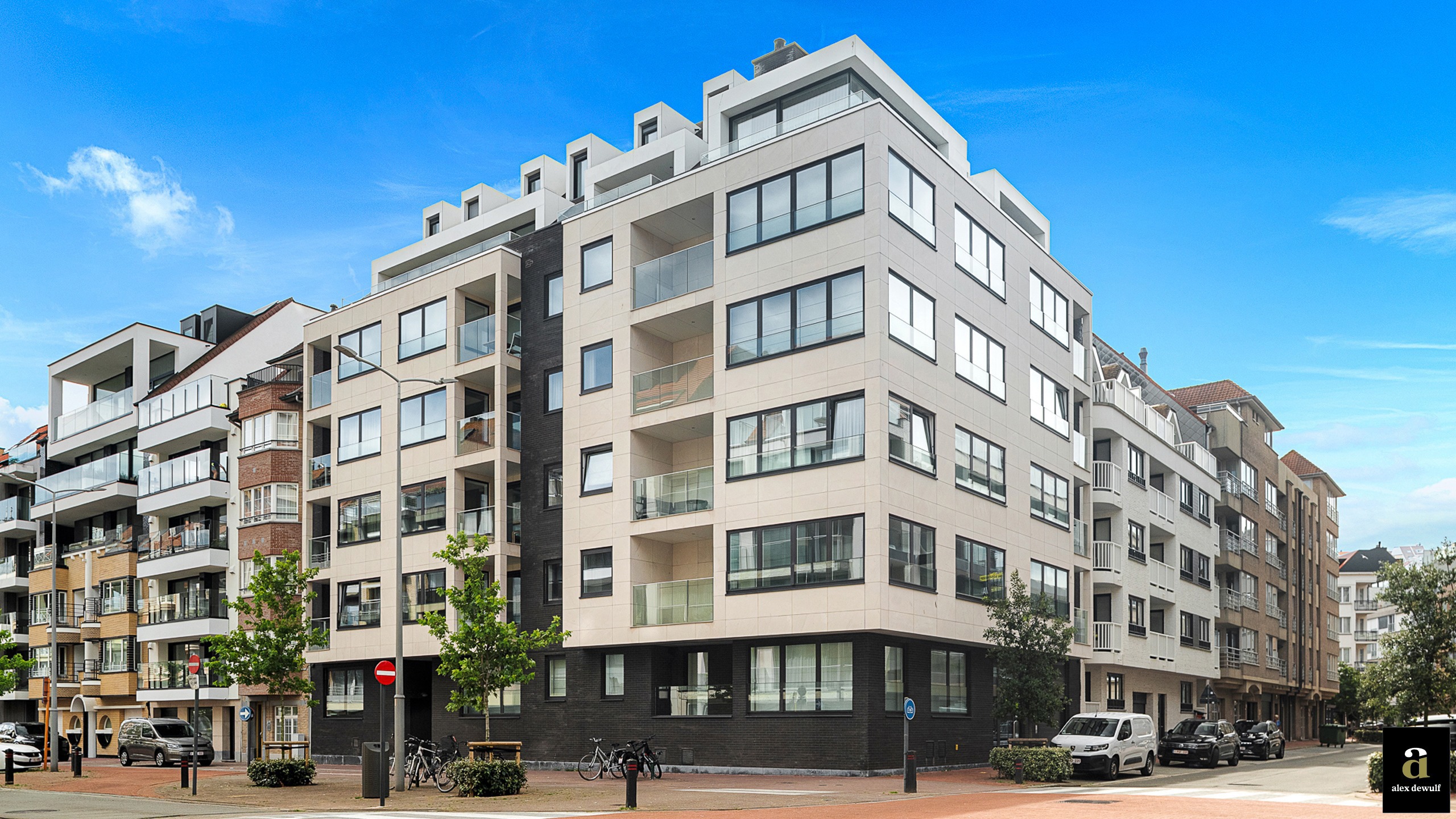 Modern 1-slaapkamerappartement met balkon op toplocatie - foto 2