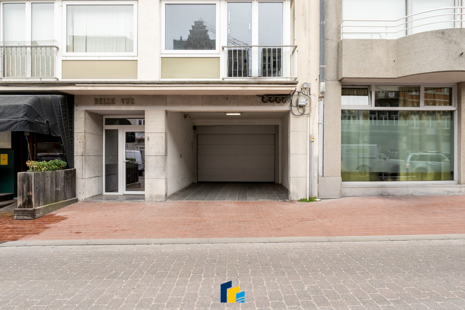 Centraal gelegen afgesloten autobox - foto 4