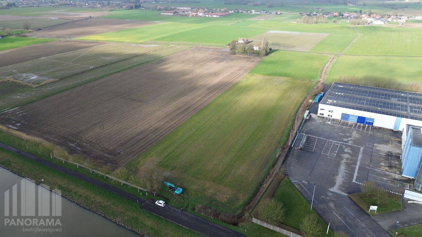 Industriële site met een perceelsoppervlakte van 46.746 m² - foto 5