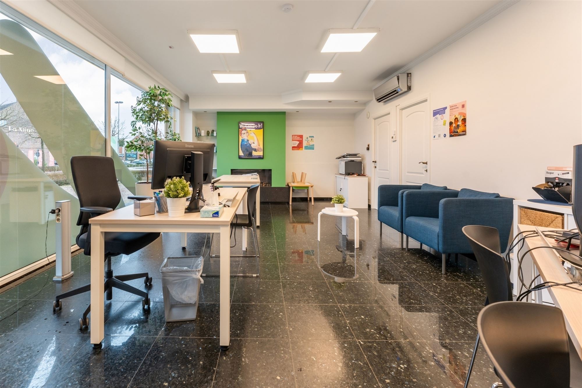 HANDELSPAND MET GOEDE VISIBILITEIT EN RUIME PARKING MET BOVENLIGGEND APPARTEMENT IN HEUSDEN-ZOLDER - foto 3