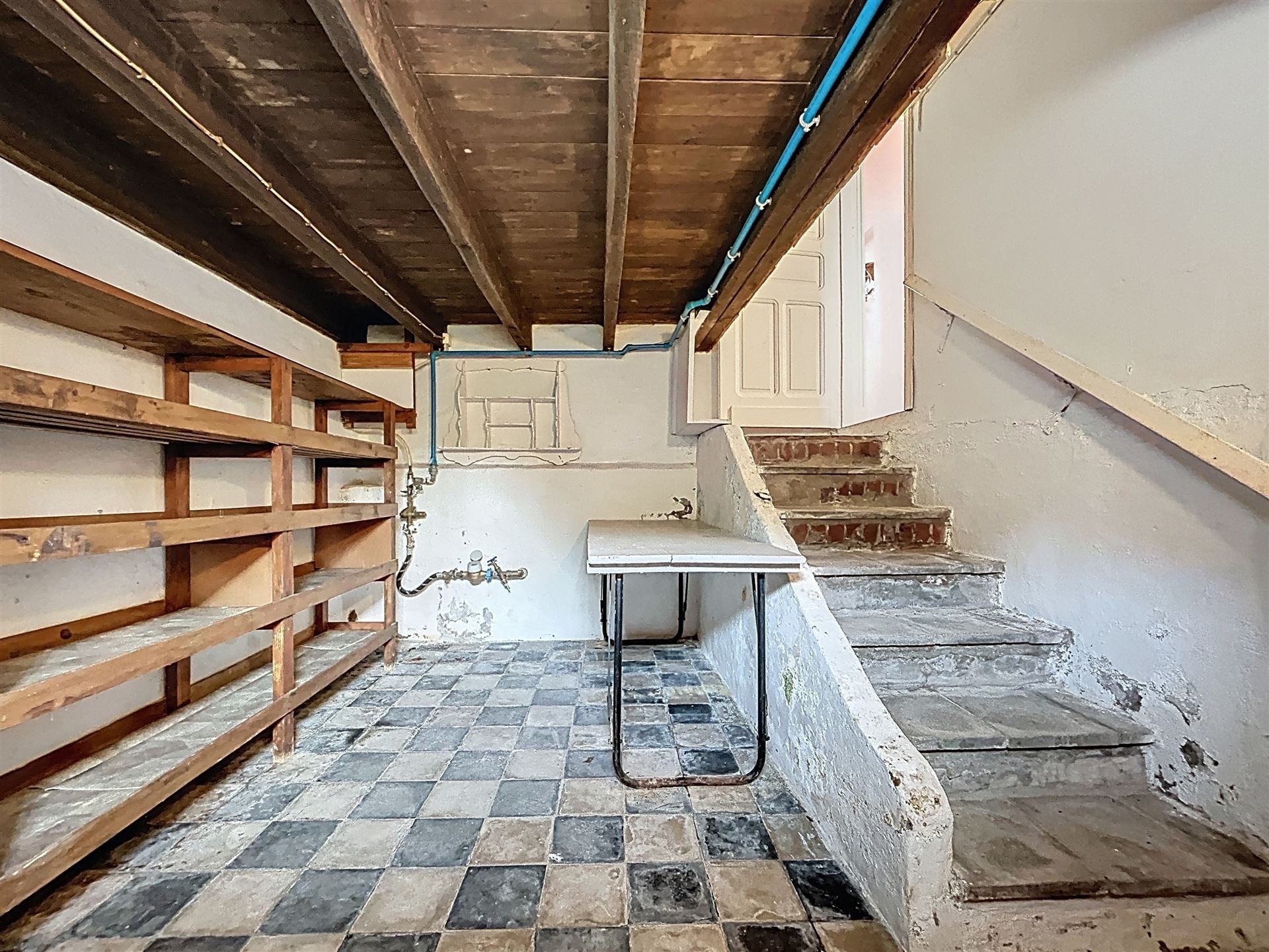 Te renoveren woning met uitweg - foto 5