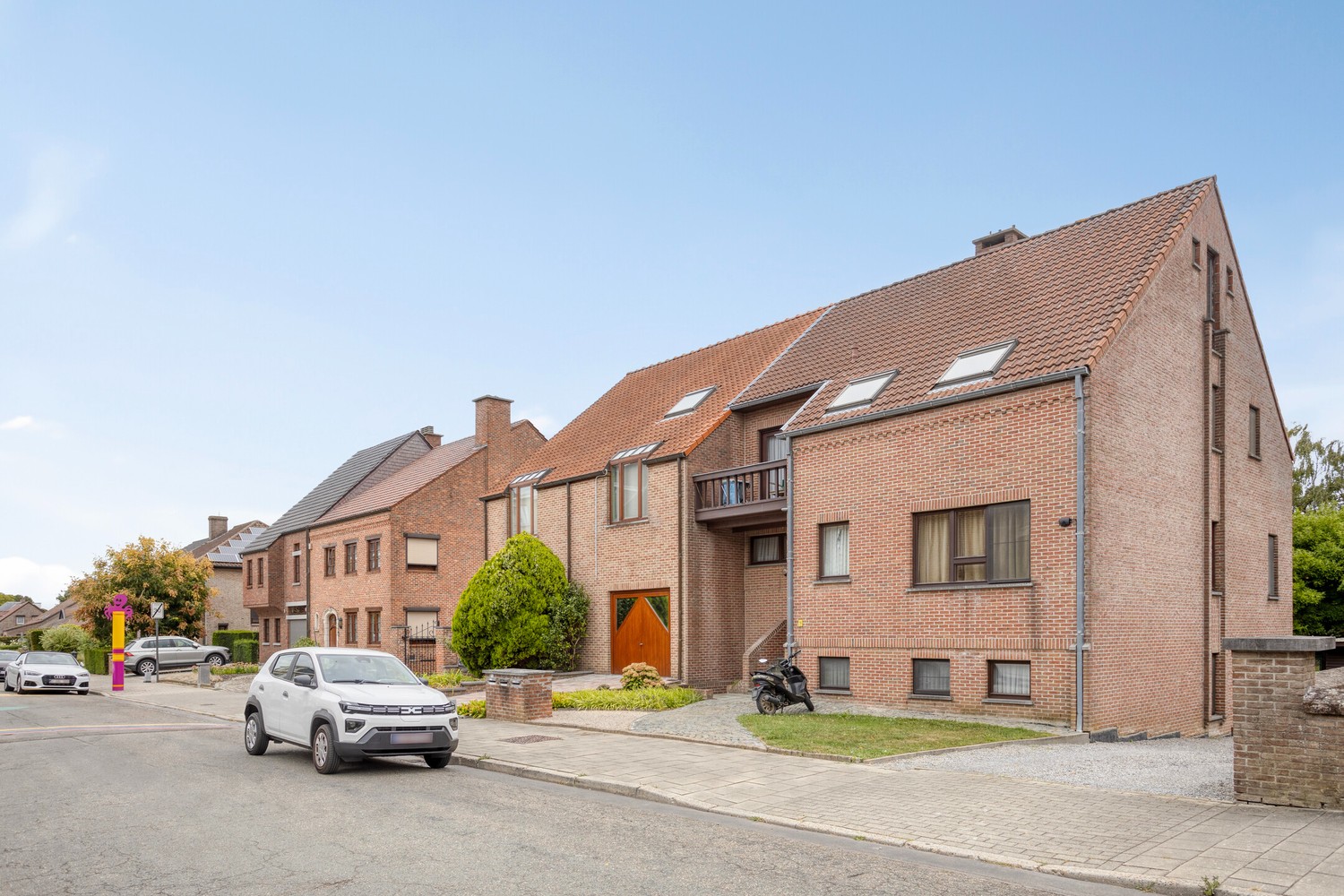 Gebouw met 3 appartementen te koop in Sint-Truiden op een perceel van 7a77. - foto 2
