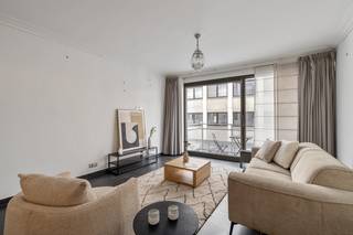 Op een toplocatie in Leuven, in de levendige Vaartstraat, bevindt zich dit ruim en lichtrijk appartement met een bewoonbare oppervlakte van...