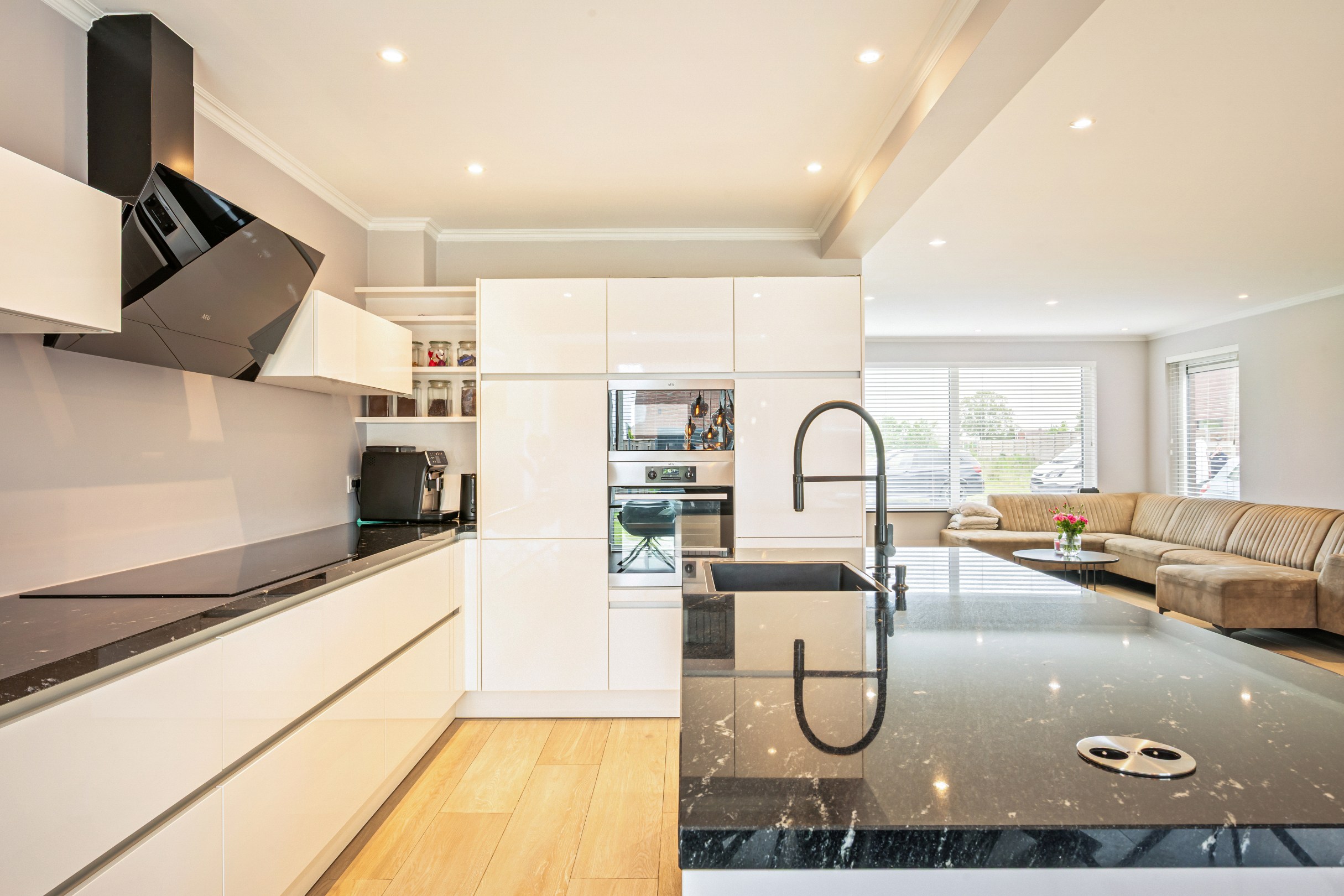 Instapklare woning te Minderhout op een zuidgeoriënteerd perceel van ca. 488 m² - foto 4