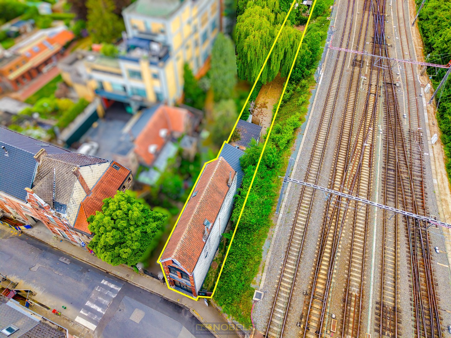 Overname van aandelen, charmante commerciële eigendom met grote buitenruimte te Zottegem - foto 4