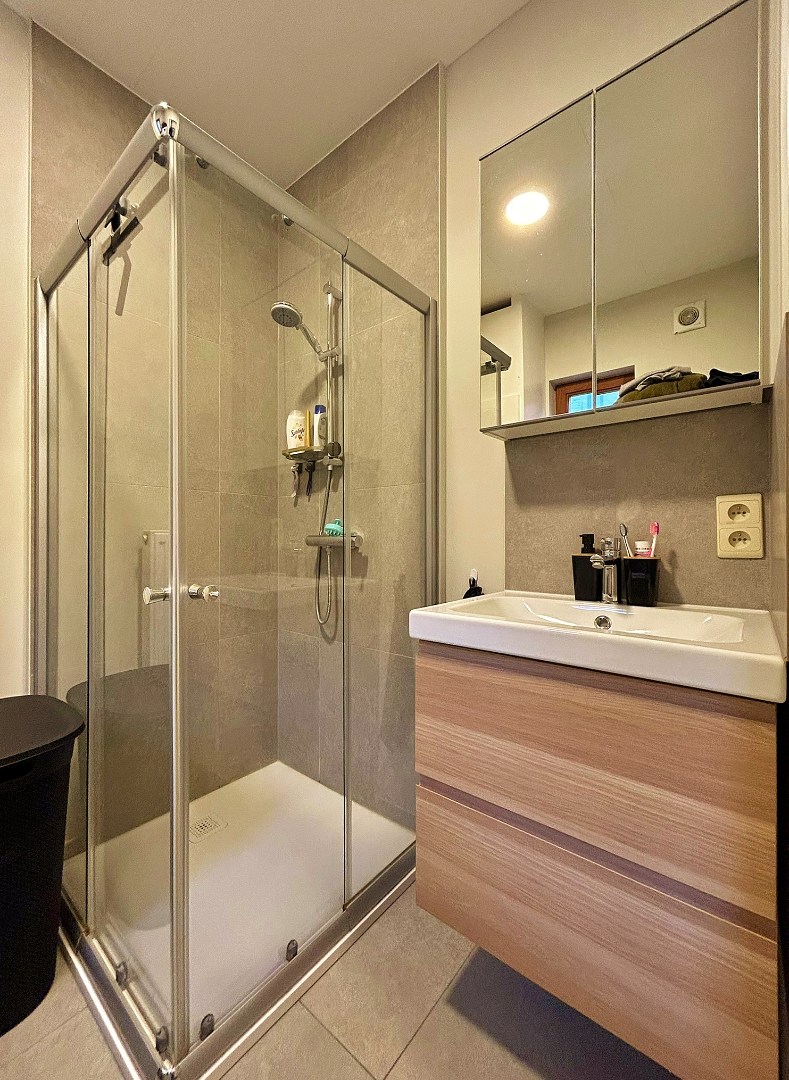 Gezellige rijwoning met koertje en zonnig terras - foto 5