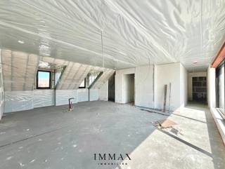 The former police site will be converted into 2 houses and 5 flats. This new-build project is located in the village centre of Moerkerke, east of Damme.<br />The properties were always practically laid out with a nice view to the garden or terrace. Durable materials were used and contemporary standards were taken into account.<br /><br />Layout flat 2.1: open kitchen with storage room and spacious living space adjacent to the terrace, night hall with separate toilet and laundry room, 2 bedrooms and spacious bathroom.  <br /><br />By car, you have easy access to the N49 and A11 motorways.<br />If you prefer the bike, you can enjoy a beautiful bike ride along the Damse Vaart.<br /><br />In short, ideal home located in a child-friendly environment amidst the green polders.