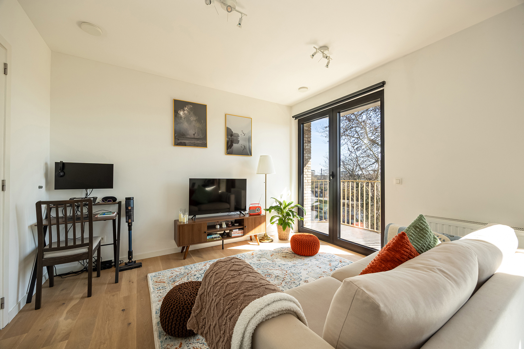 Modern 1-slaapkamerappartement met terras - foto 2