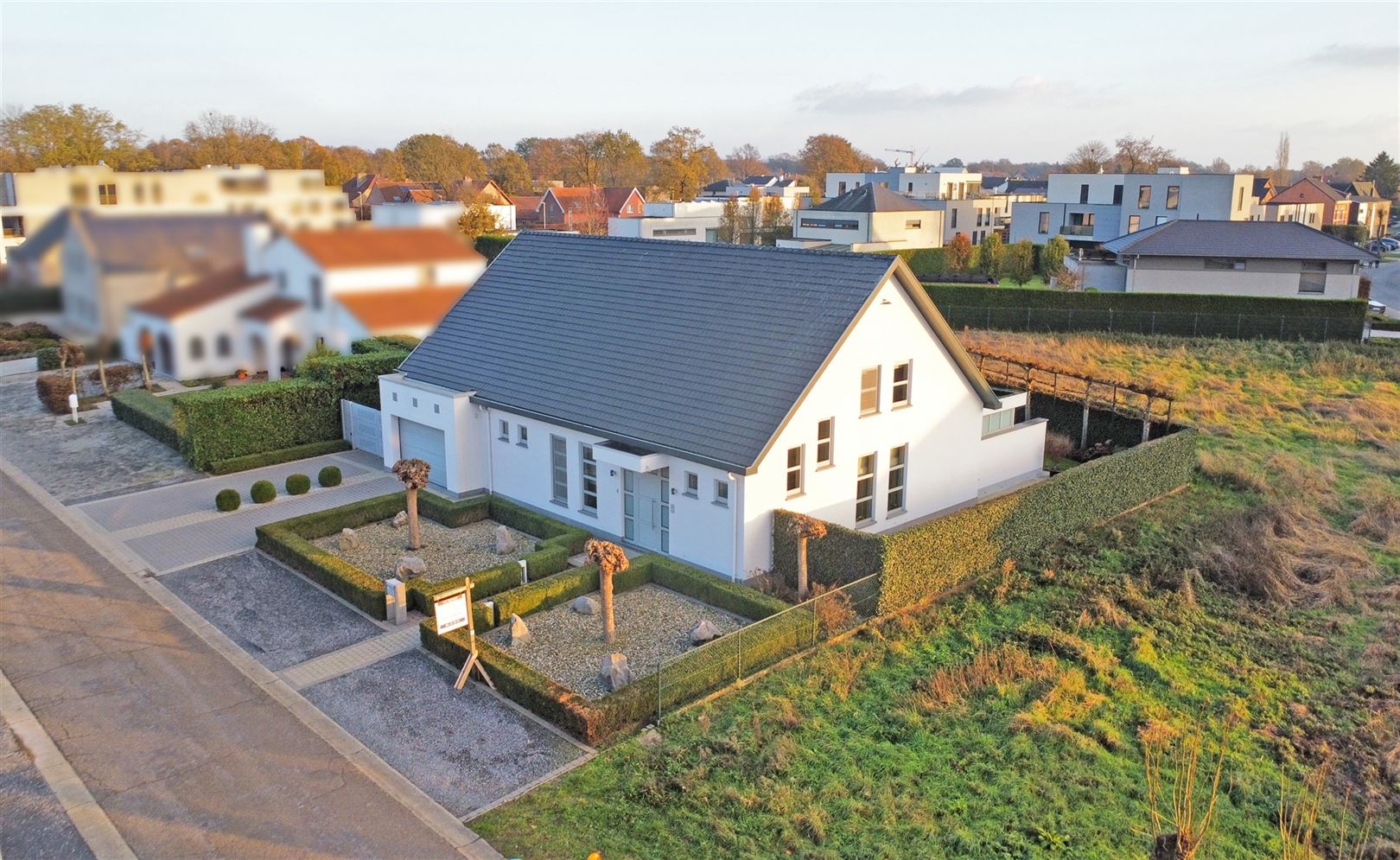 House for sale in Zonhoven with 4 bedrooms - photo 1