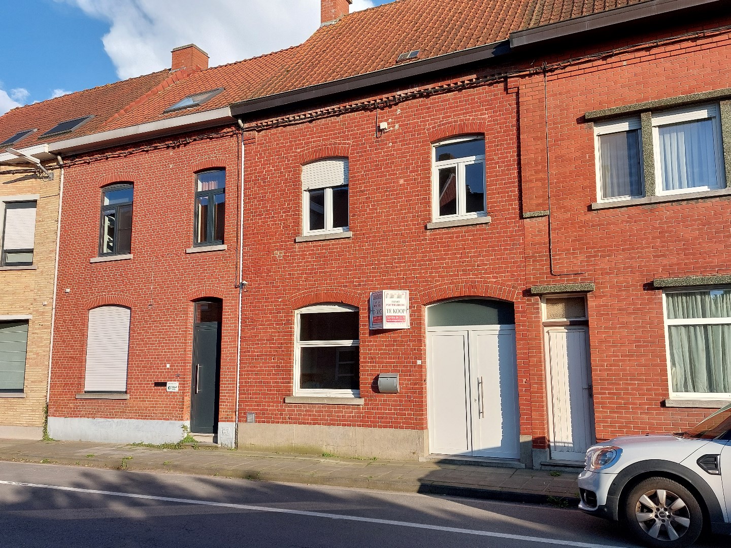 Woning nabij het centrum met 3 slaapkamers + magazijn - foto 1