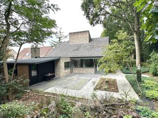 Te huur: stijlvolle villa in een oase van rust - Torhout - Wijnendale (domein d´Aertrycke) Op zoek naar een exclusieve woonplek waar rust, natuur en...