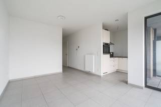 Dit moderne instapklare appartement (bouwjaar 2020 - APP. 2.03 / BUS 0202) is gelegen in hartje Lokeren.Hierbij de grote troeven:🌳 Ruim terras met...
