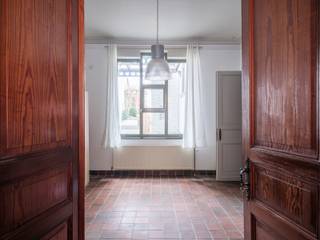 In de Oswald Ponettestraat vind je deze uitzonderlijk ruime herenwoning met 314 m² bewoonbare oppervlakte op een perceel van 310 m². Dankzij...