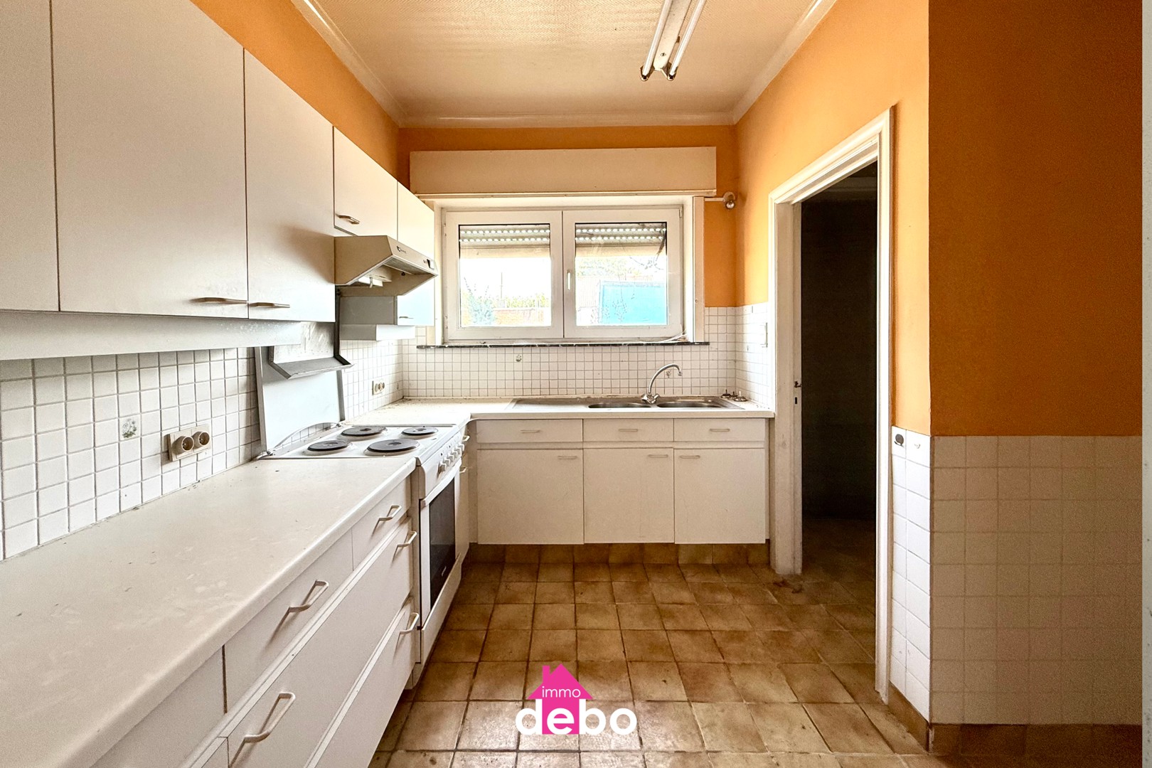 Robuuste te renoveren woning met uitzonderlijk veel ruimte – 5 slaapkamers en garage - foto 5