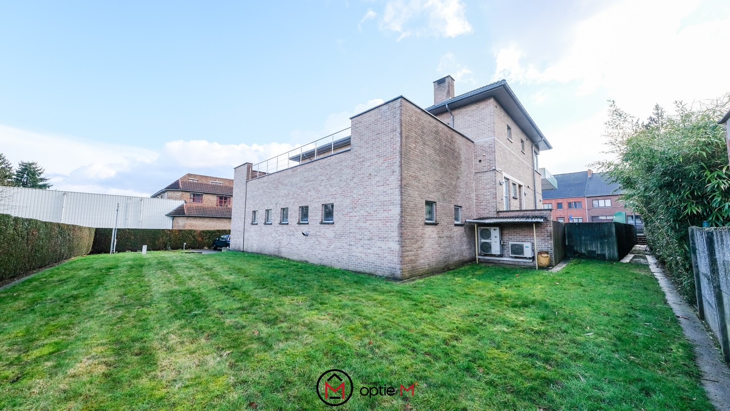 Commercial for rent in Diepenbeek with 2 bedrooms - photo 3