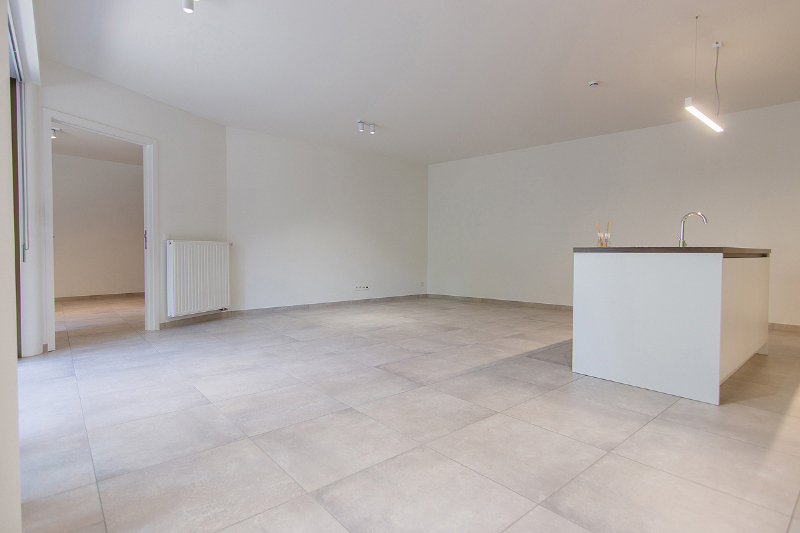 Moderne serviceflat met 2 ruime slaapkamers, 2 badkamers en een uitnodigend terras op een TOP locatie in het centrum van Hasselt - foto 4