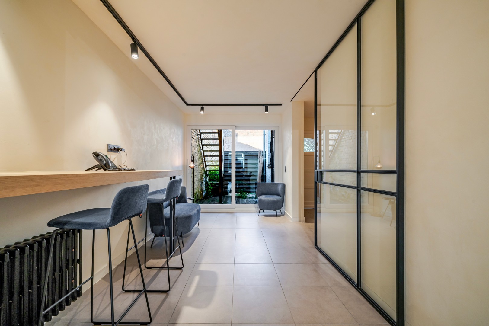 Beautifully renovated commercial property, easily accessible, located near Ezelpoort and the centre of Bruges - photo 5